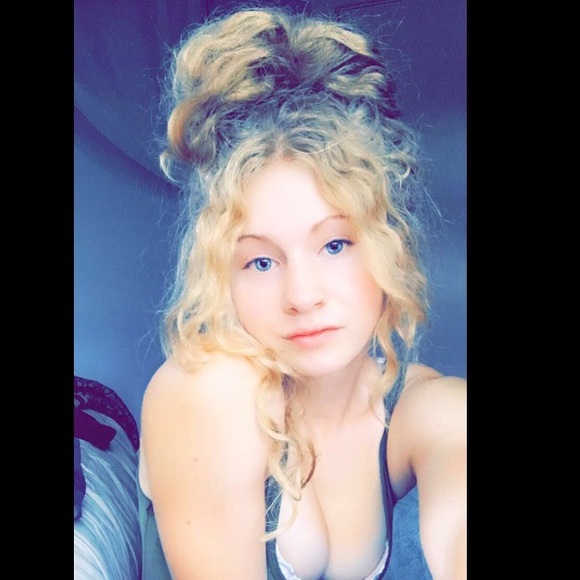 Meet your Posher, Hannah - Picture 7 of 7